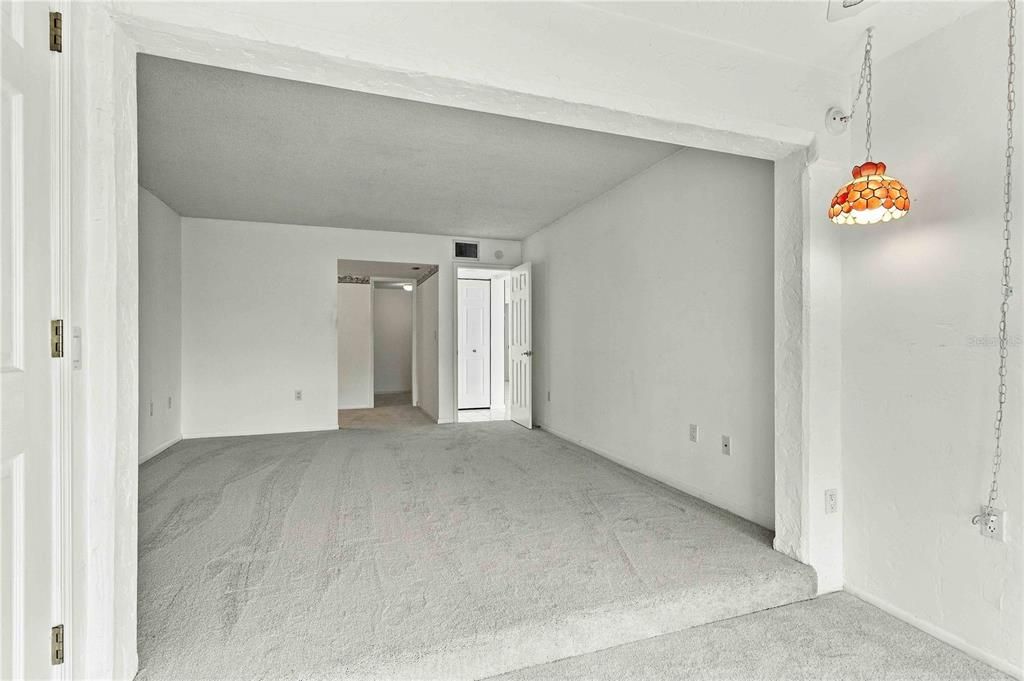 En Venta: $325,000 (2 camas, 2 baños, 1561 Pies cuadrados)