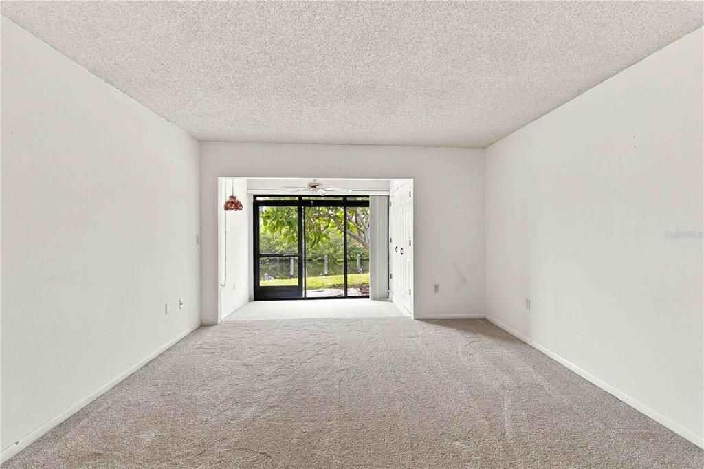 En Venta: $325,000 (2 camas, 2 baños, 1561 Pies cuadrados)
