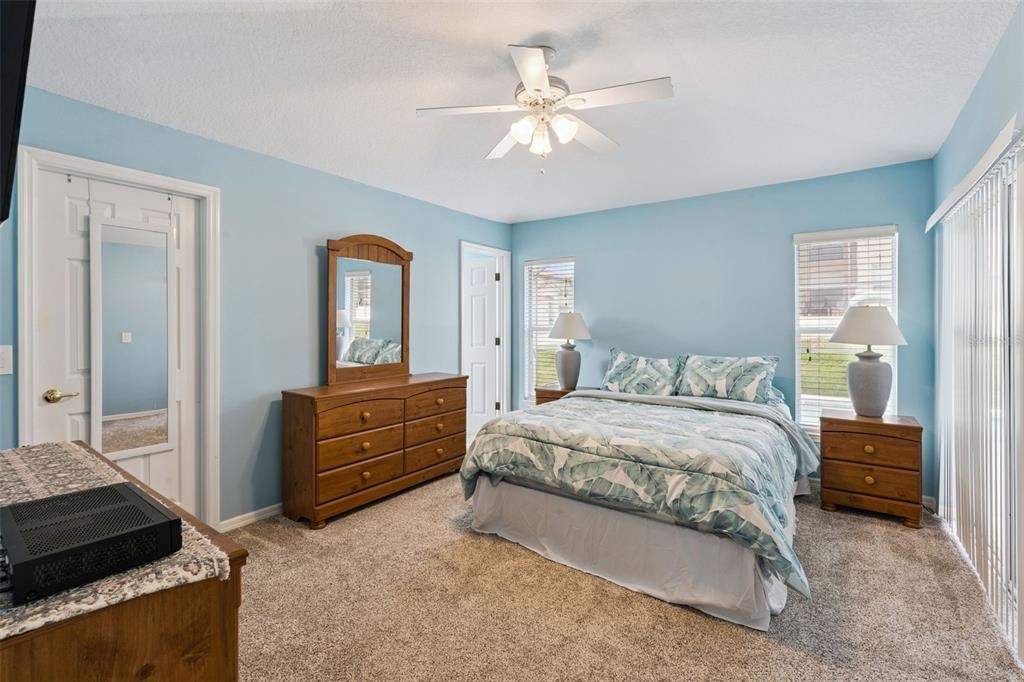 For Sale: $355,500 (4 beds, 3 baths, 1542 Square Feet)