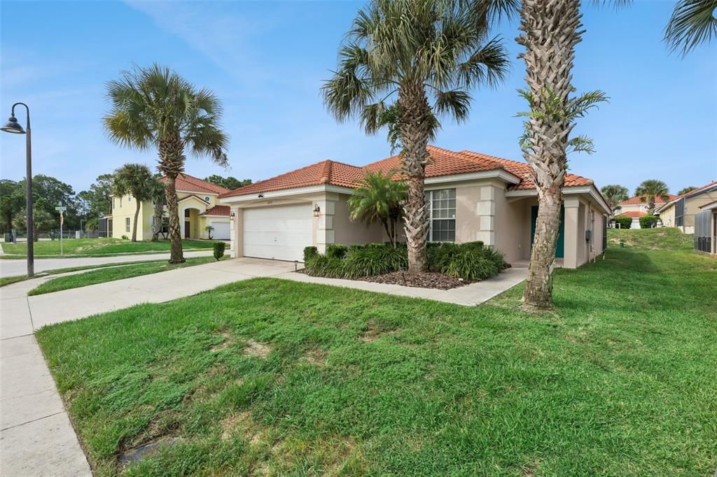 For Sale: $355,500 (4 beds, 3 baths, 1542 Square Feet)