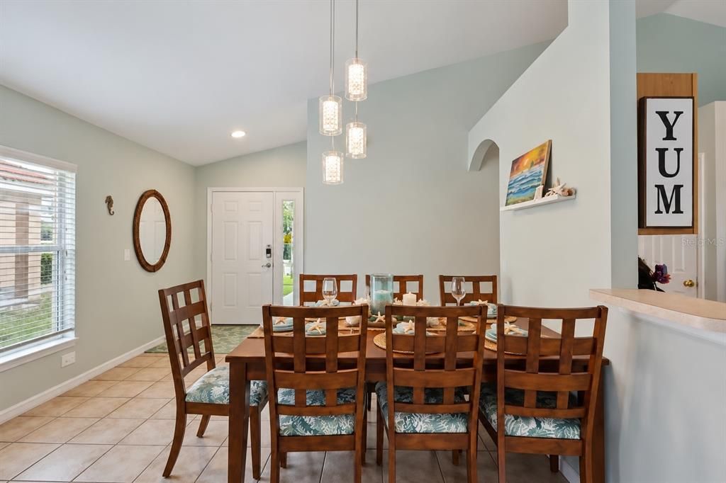 For Sale: $355,500 (4 beds, 3 baths, 1542 Square Feet)