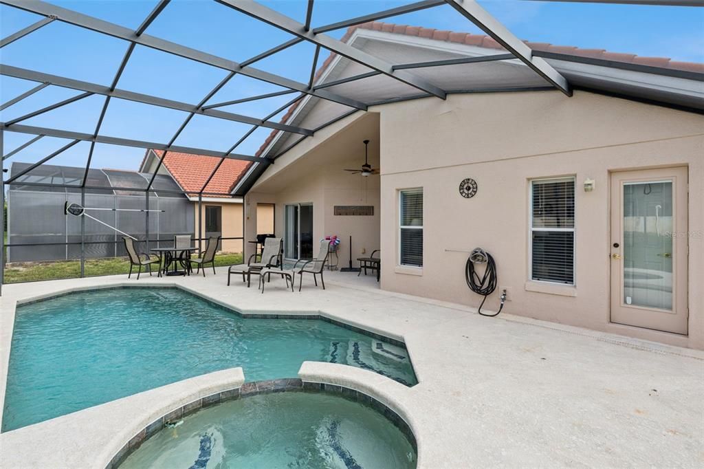 For Sale: $355,500 (4 beds, 3 baths, 1542 Square Feet)