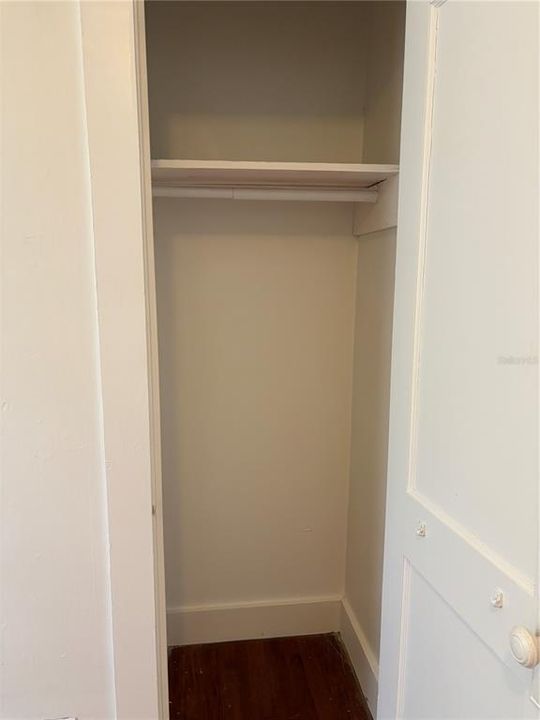 For Rent: $2,475 (2 beds, 1 baths, 728 Square Feet)
