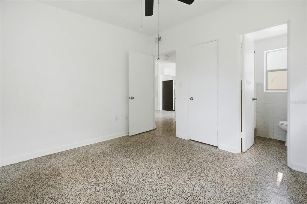 For Rent: $2,200 (3 beds, 2 baths, 1009 Square Feet)