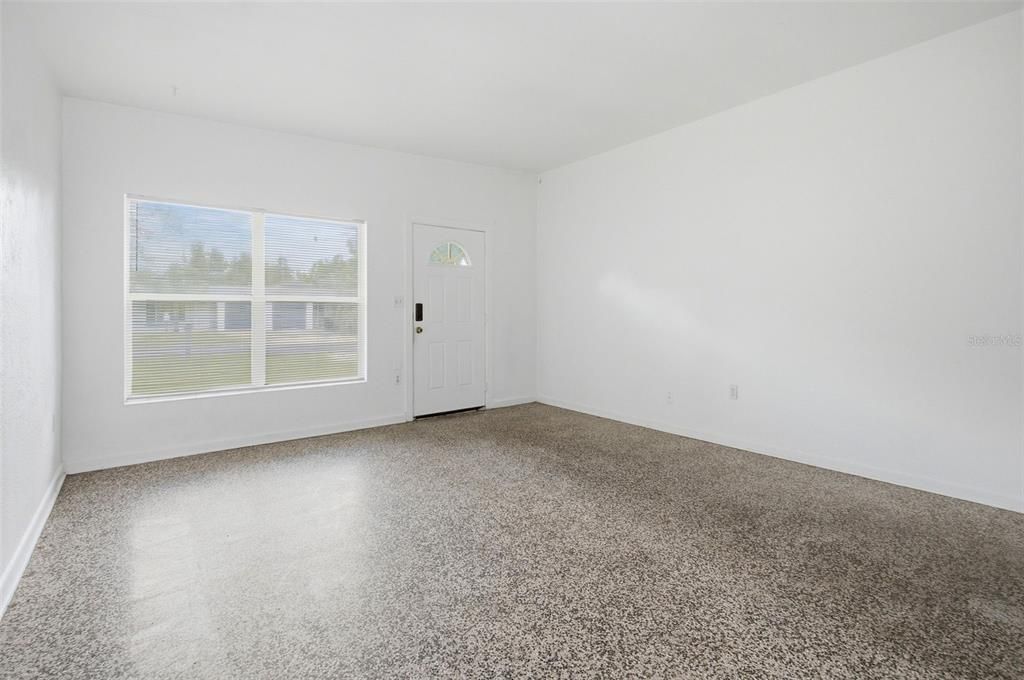 For Rent: $2,200 (3 beds, 2 baths, 1009 Square Feet)