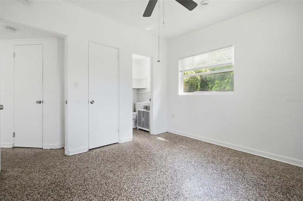 For Rent: $2,200 (3 beds, 2 baths, 1009 Square Feet)