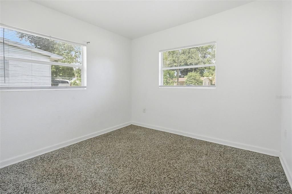 For Rent: $2,200 (3 beds, 2 baths, 1009 Square Feet)