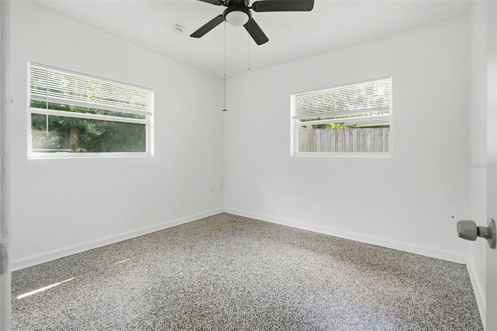 For Rent: $2,200 (3 beds, 2 baths, 1009 Square Feet)