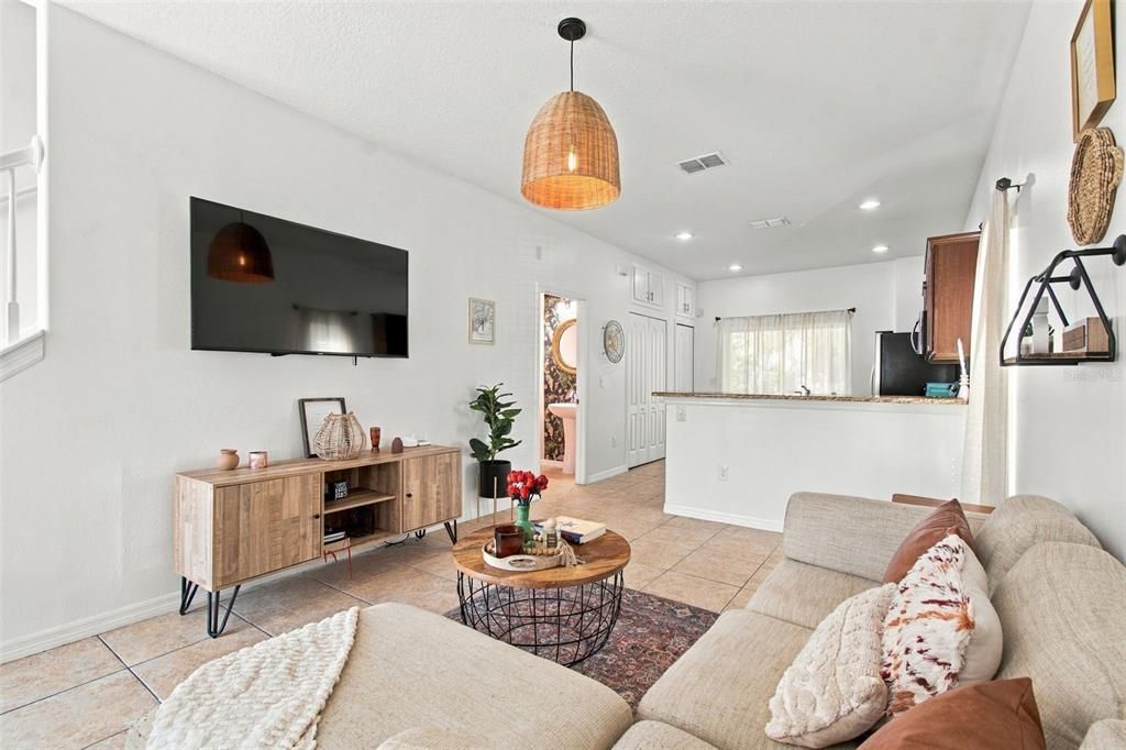 En Venta: $220,000 (2 camas, 2 baños, 1192 Pies cuadrados)
