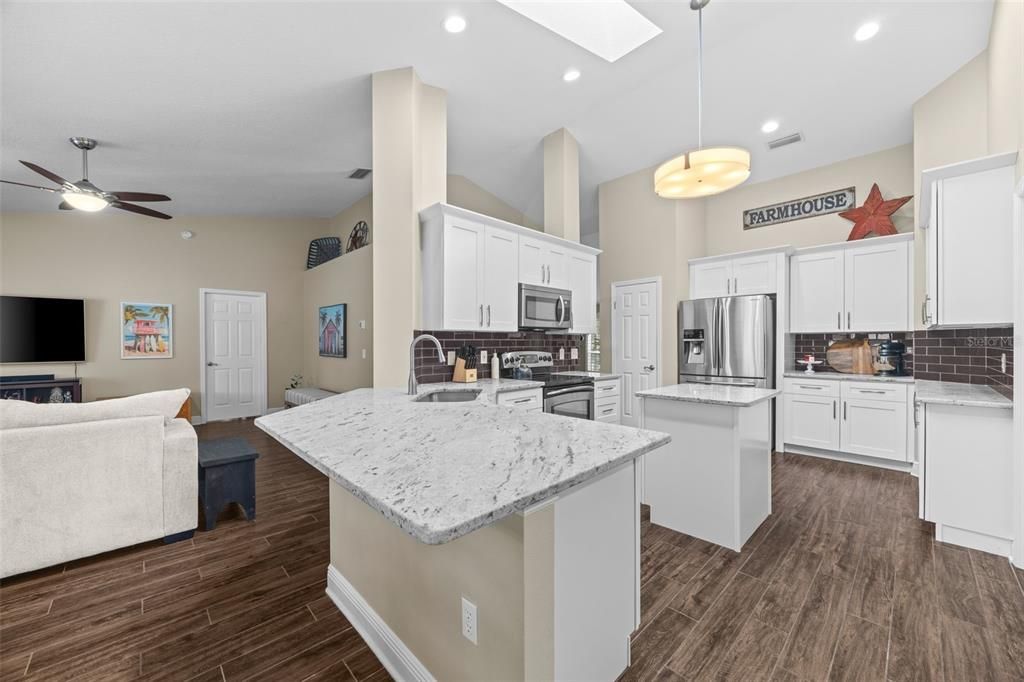 For Sale: $520,000 (4 beds, 3 baths, 2400 Square Feet)
