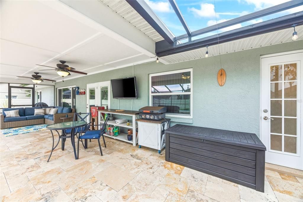 For Sale: $520,000 (4 beds, 3 baths, 2400 Square Feet)