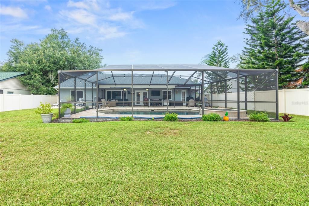 For Sale: $520,000 (4 beds, 3 baths, 2400 Square Feet)