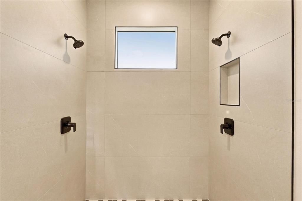 En Venta: $369,000 (3 camas, 2 baños, 1725 Pies cuadrados)