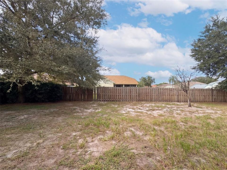 En Venta: $368,000 (4 camas, 2 baños, 1977 Pies cuadrados)