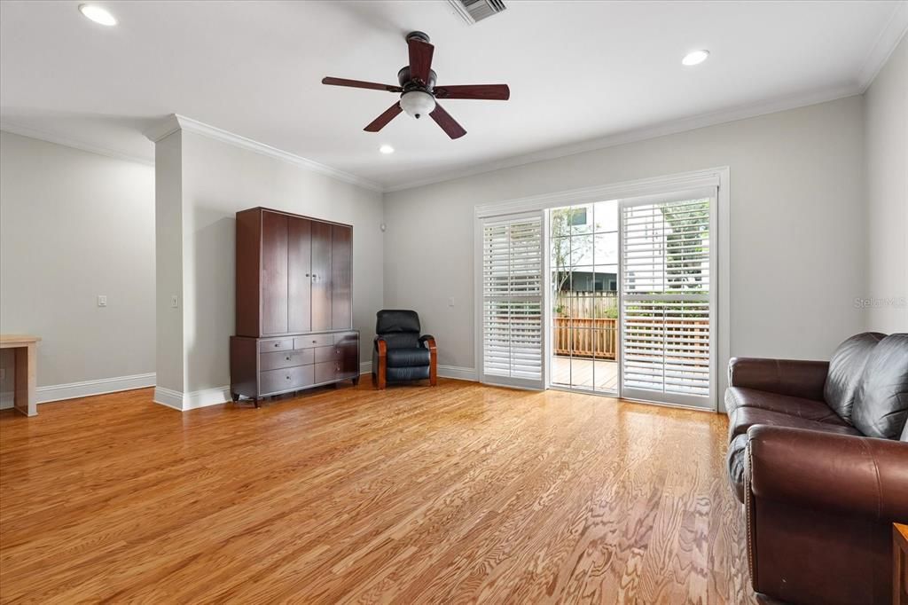 For Sale: $809,000 (3 beds, 2 baths, 2266 Square Feet)