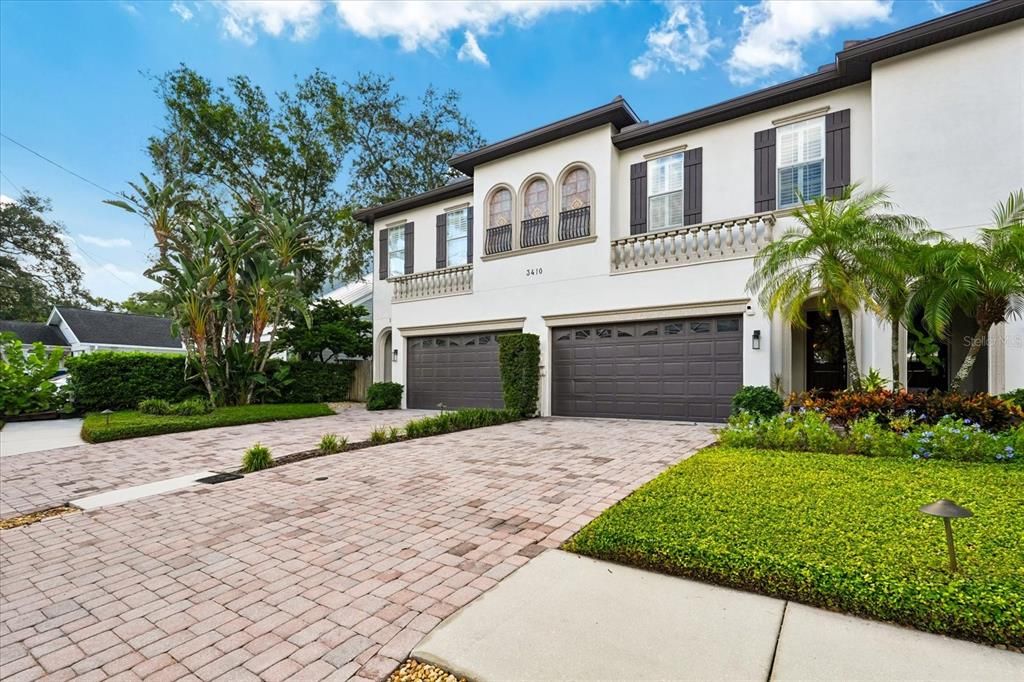 For Sale: $809,000 (3 beds, 2 baths, 2266 Square Feet)