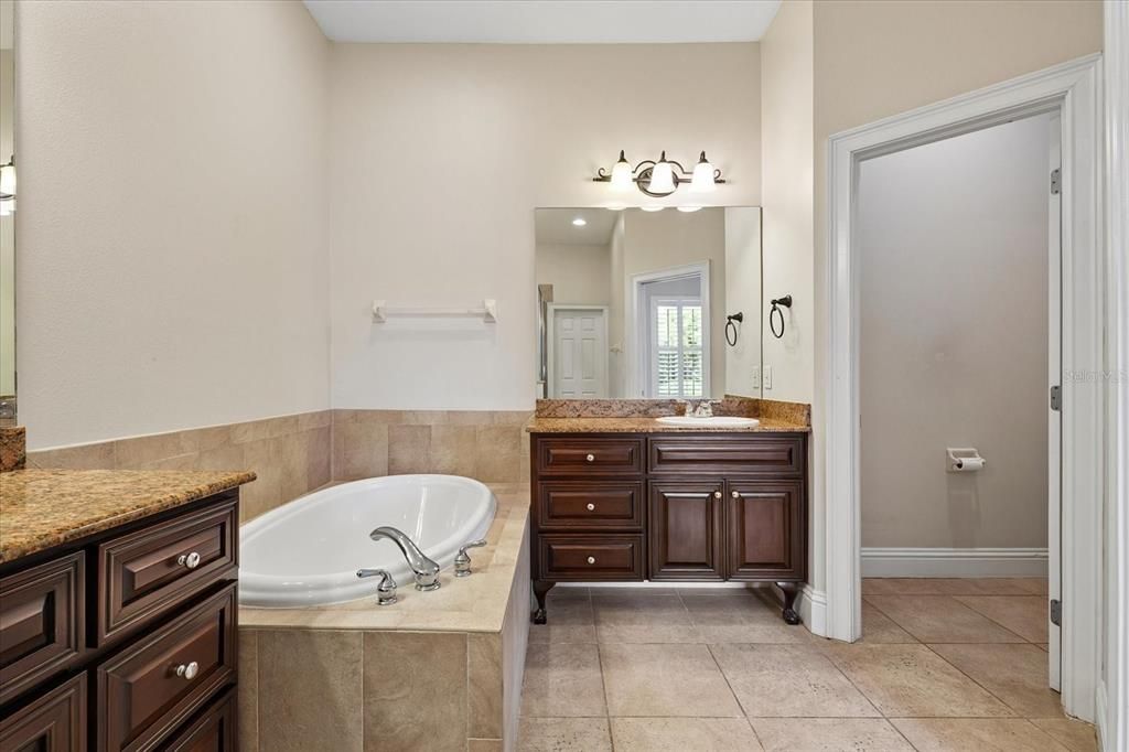 For Sale: $809,000 (3 beds, 2 baths, 2266 Square Feet)