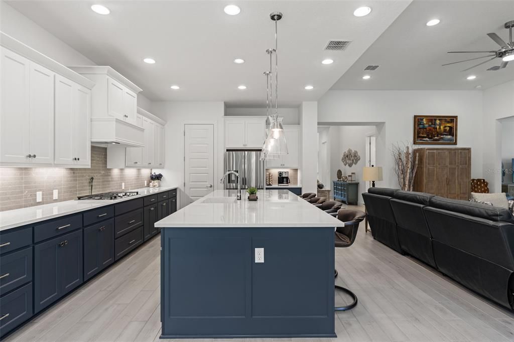 For Sale: $925,000 (4 beds, 3 baths, 3087 Square Feet)