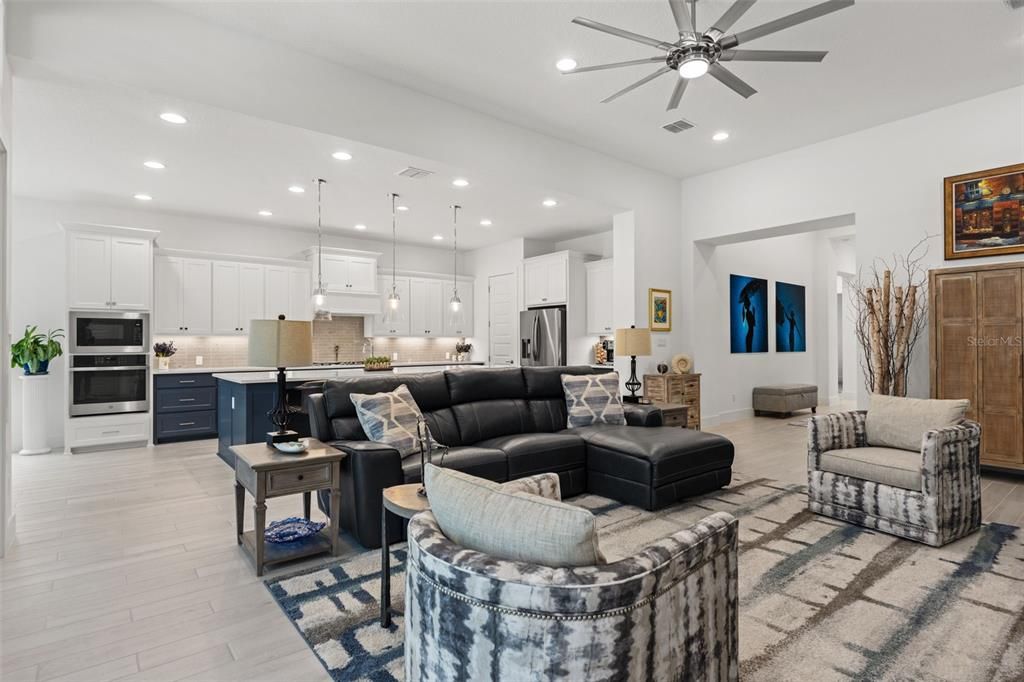 For Sale: $925,000 (4 beds, 3 baths, 3087 Square Feet)