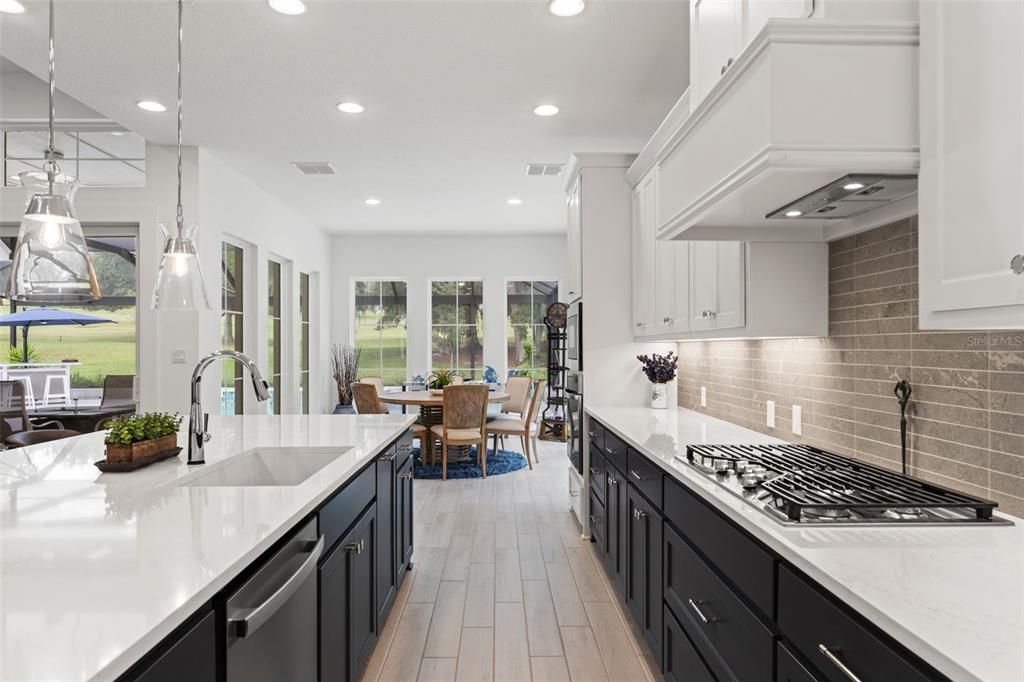 For Sale: $925,000 (4 beds, 3 baths, 3087 Square Feet)