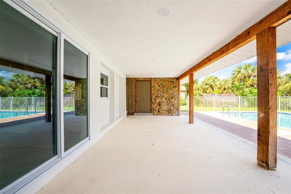 En Venta: $369,000 (2 camas, 2 baños, 931 Pies cuadrados)