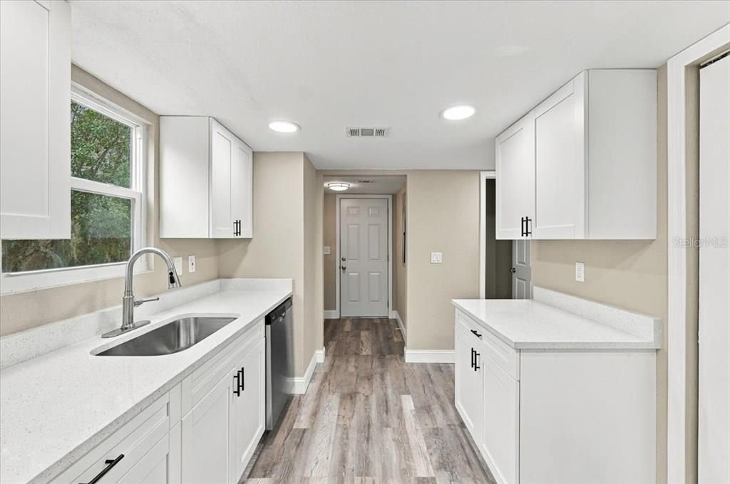 En Venta: $325,000 (3 camas, 2 baños, 1583 Pies cuadrados)