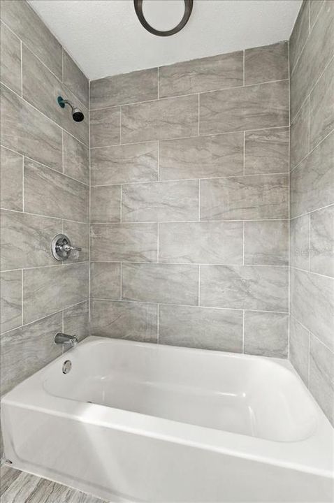 En Venta: $325,000 (3 camas, 2 baños, 1583 Pies cuadrados)