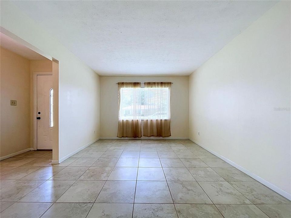 For Sale: $403,000 (4 beds, 2 baths, 1810 Square Feet)