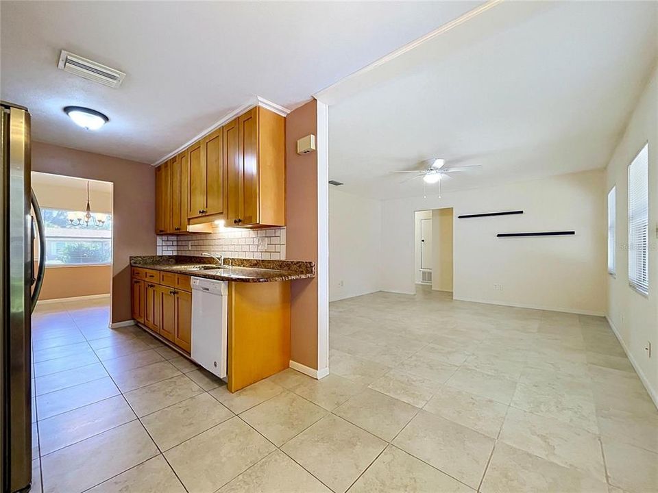 For Sale: $403,000 (4 beds, 2 baths, 1810 Square Feet)