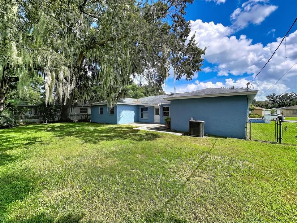 For Sale: $403,000 (4 beds, 2 baths, 1810 Square Feet)