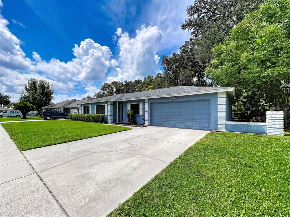For Sale: $403,000 (4 beds, 2 baths, 1810 Square Feet)