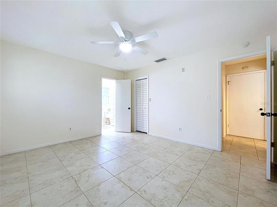 For Sale: $403,000 (4 beds, 2 baths, 1810 Square Feet)