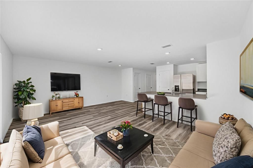 For Rent: $2,200 (3 beds, 2 baths, 1464 Square Feet)
