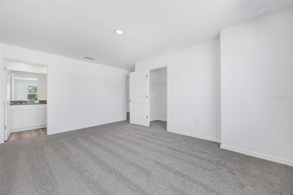 For Rent: $2,200 (3 beds, 2 baths, 1464 Square Feet)