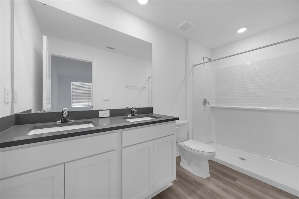 For Rent: $2,200 (3 beds, 2 baths, 1464 Square Feet)
