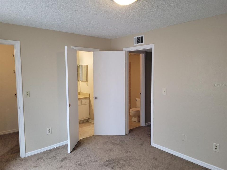 В аренду: $1,375 (2 спален, 2 ванн, 1101 Квадратных фут)
