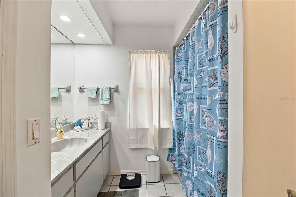 На продажу: $425,000 (3 спален, 2 ванн, 1722 Квадратных фут)