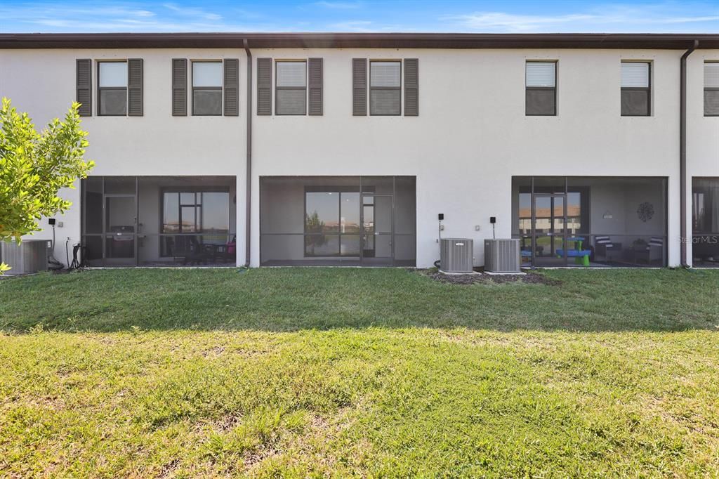 For Rent: $2,700 (3 beds, 2 baths, 1925 Square Feet)
