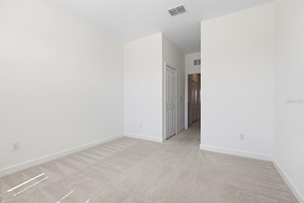For Rent: $2,700 (3 beds, 2 baths, 1925 Square Feet)