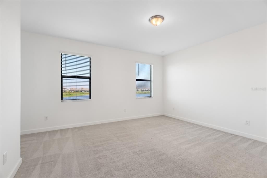 For Rent: $2,700 (3 beds, 2 baths, 1925 Square Feet)