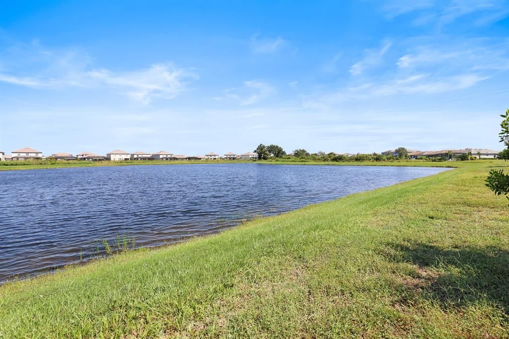 For Rent: $2,700 (3 beds, 2 baths, 1925 Square Feet)