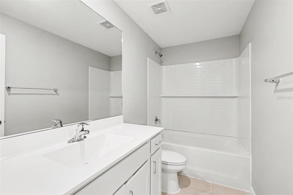 For Sale: $319,900 (4 beds, 2 baths, 1918 Square Feet)