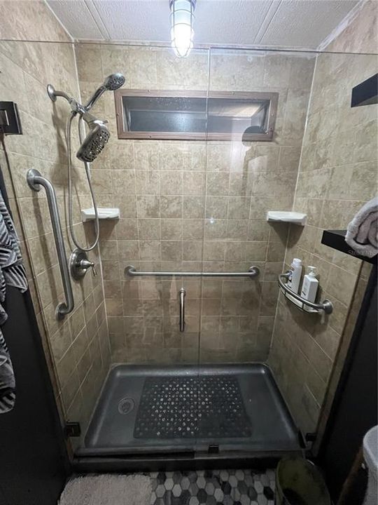 For Sale: $195,000 (2 beds, 2 baths, 736 Square Feet)