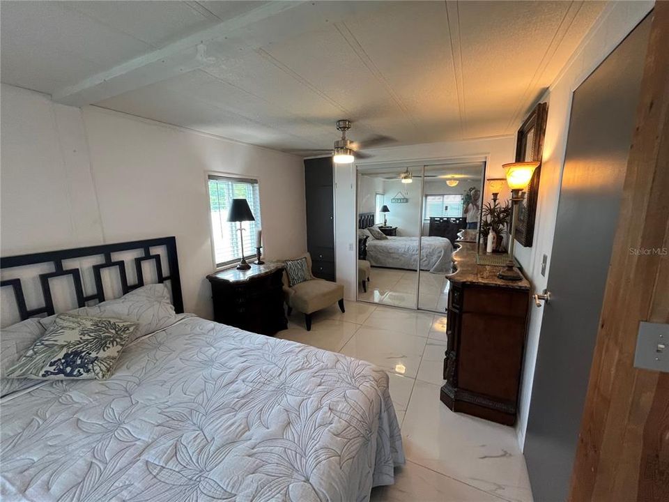 For Sale: $195,000 (2 beds, 2 baths, 736 Square Feet)