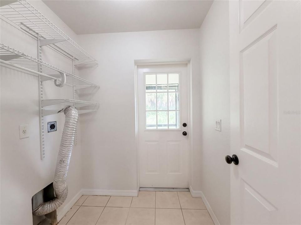 En Venta: $240,000 (3 camas, 2 baños, 1098 Pies cuadrados)