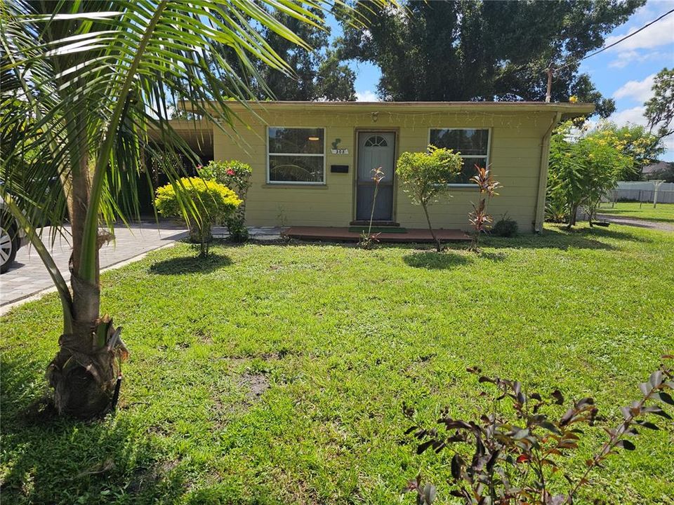 For Rent: $1,250 (1 beds, 1 baths, 576 Square Feet)