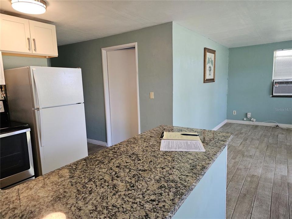 For Rent: $1,250 (1 beds, 1 baths, 576 Square Feet)