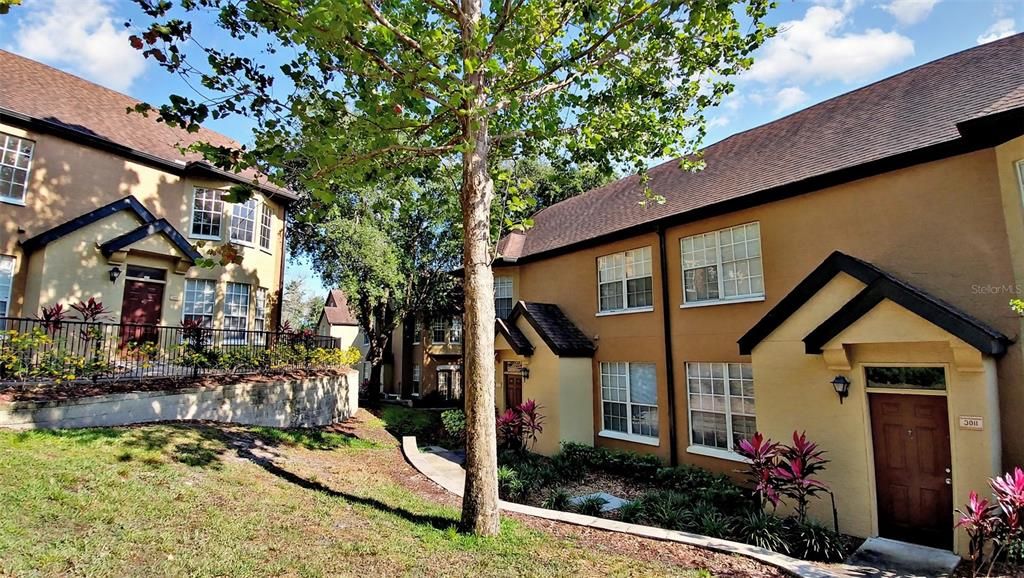 For Rent: $1,349 (1 beds, 1 baths, 794 Square Feet)