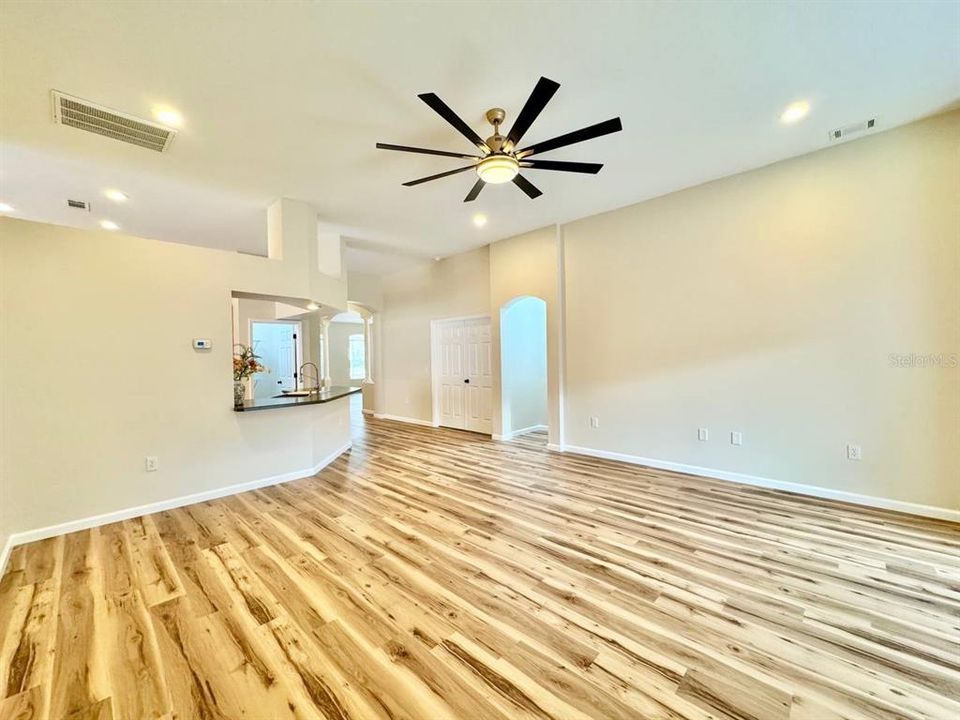 For Rent: $3,000 (4 beds, 3 baths, 2421 Square Feet)