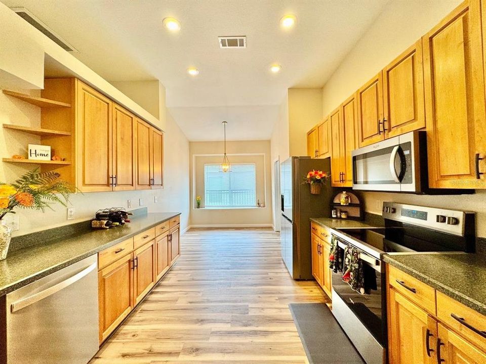 For Rent: $3,000 (4 beds, 3 baths, 2421 Square Feet)
